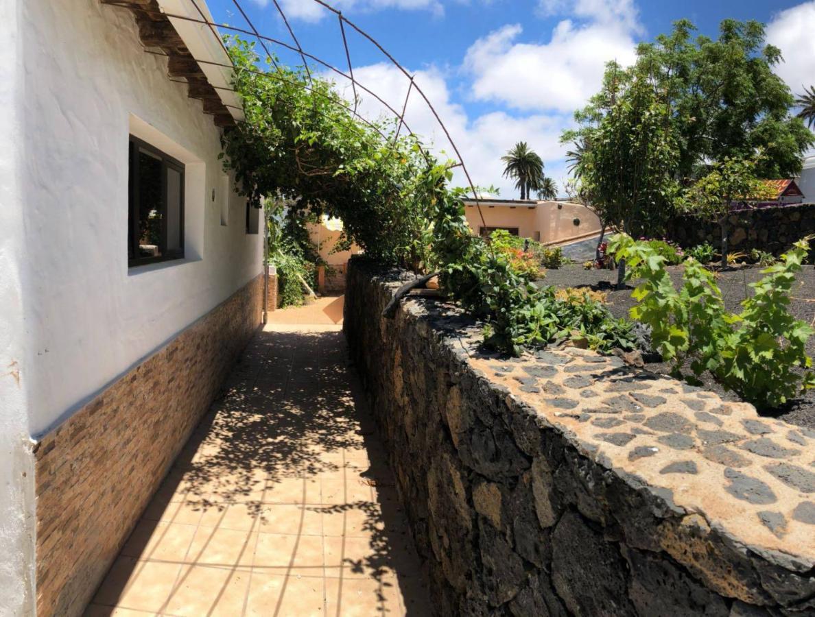 Casa Palmera Y Casa Datil Haría Exterior foto